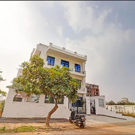 Hotel Olive Tree Агра Экстерьер фото