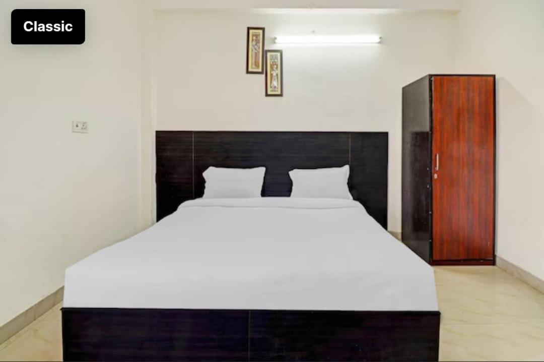 Hotel Olive Tree Агра Экстерьер фото