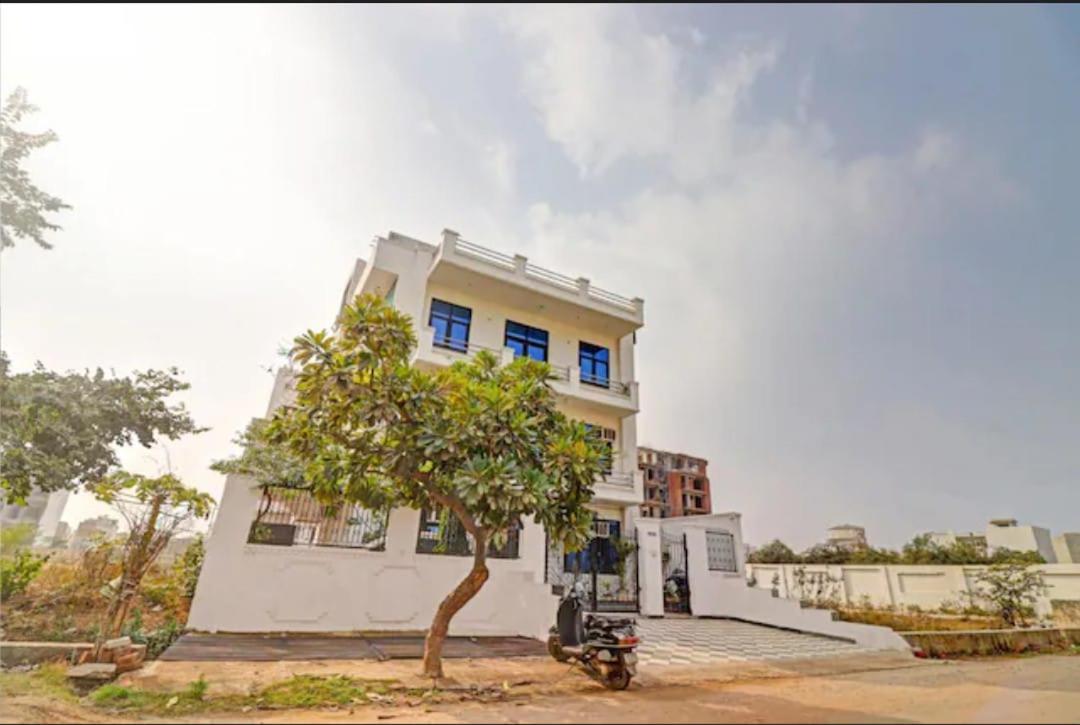 Hotel Olive Tree Агра Экстерьер фото