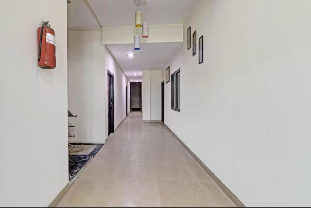 Hotel Olive Tree Агра Экстерьер фото